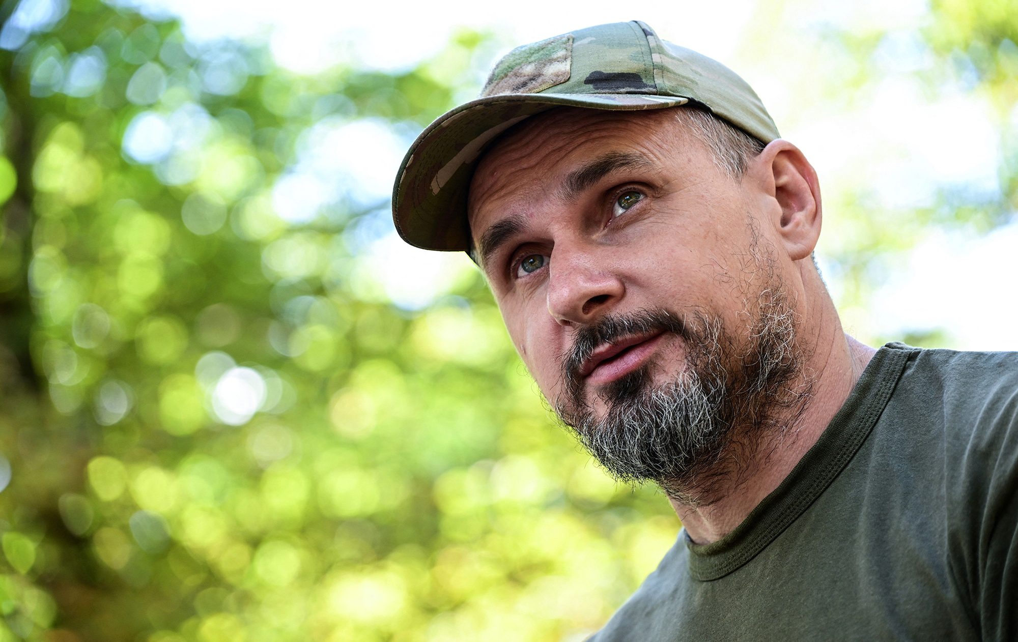 Пошел на фронт ради мести россиянам. Где сейчас режиссер и военный Олег Сенцов